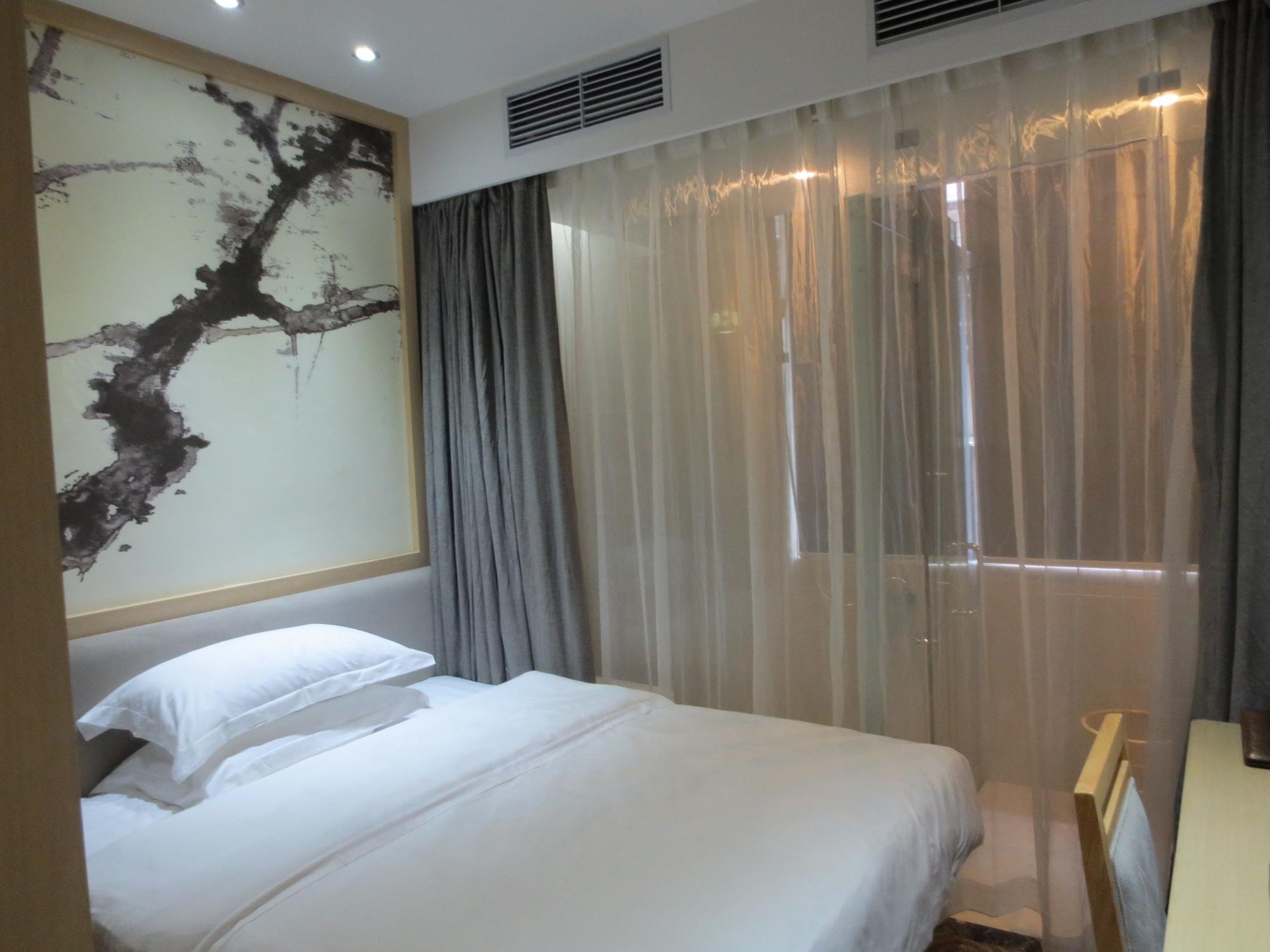 Xinghe Yuezhi S Hotel To Guangzhou Yuexiu Park Railway Station Subway Station -Conference Centerbaima Clothing City Flagship Store--Reputation Preferred Экстерьер фото