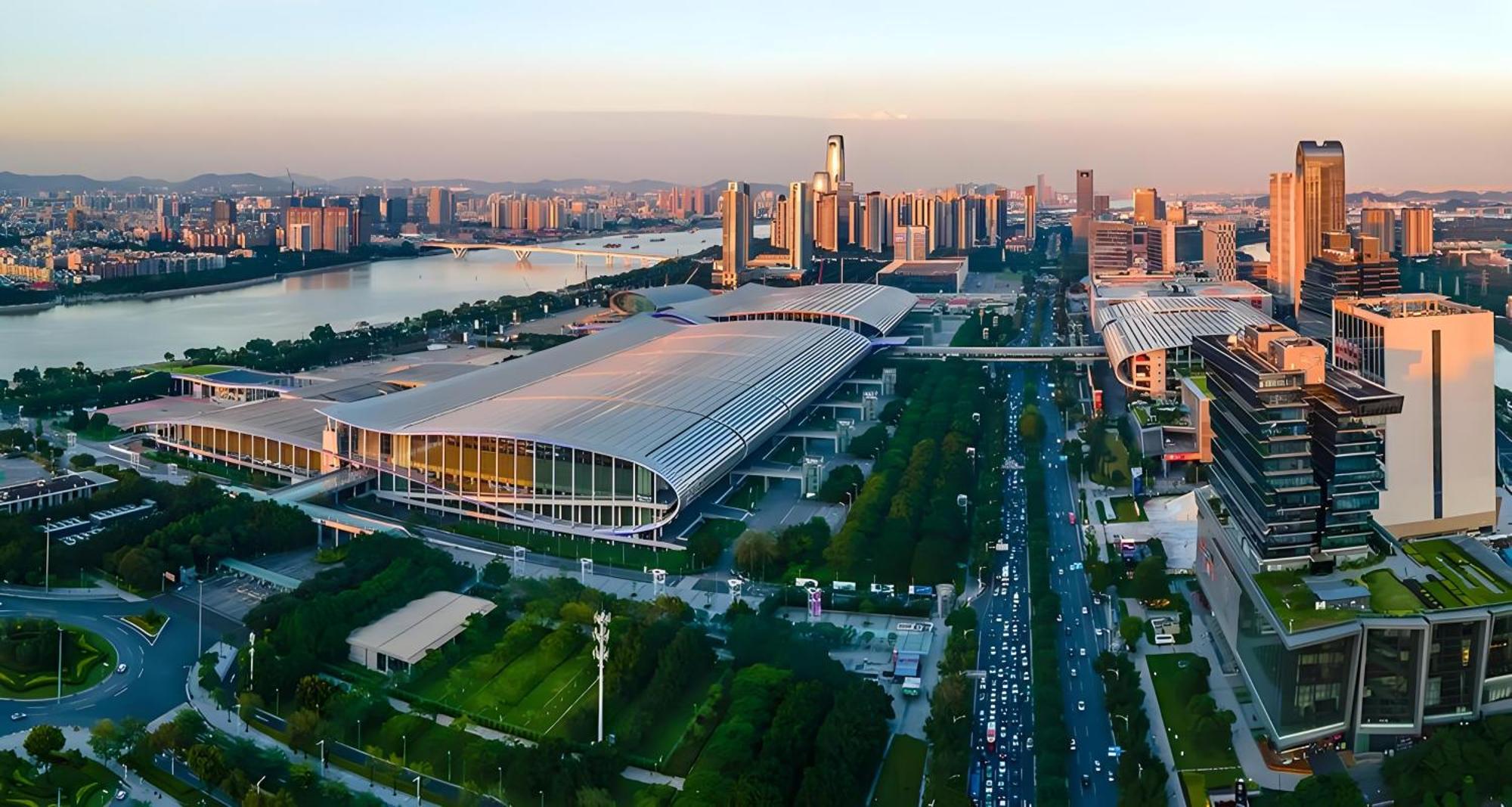 Xinghe Yuezhi S Hotel To Guangzhou Yuexiu Park Railway Station Subway Station -Conference Centerbaima Clothing City Flagship Store--Reputation Preferred Экстерьер фото